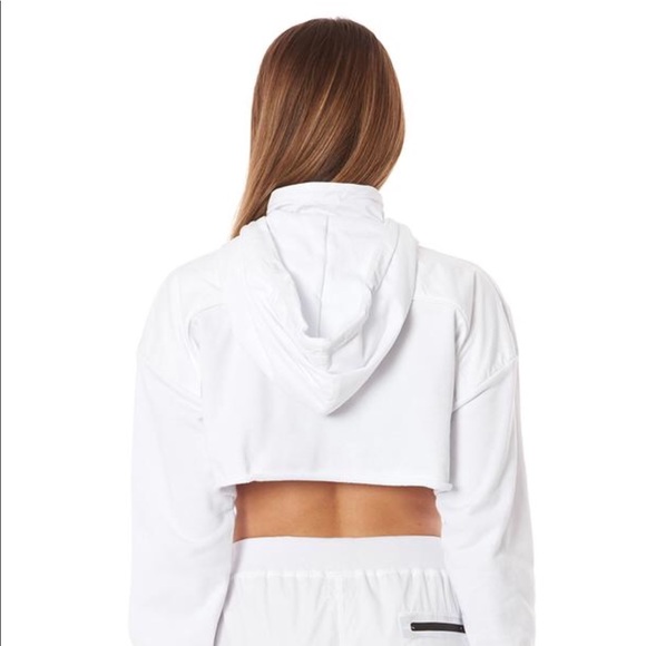 LF Cropped Long Sleeve Sweatshirt - Picture 3 of 9